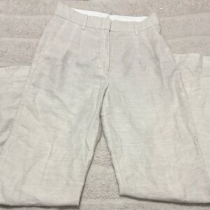 Aritzia Effortless Pants size 4